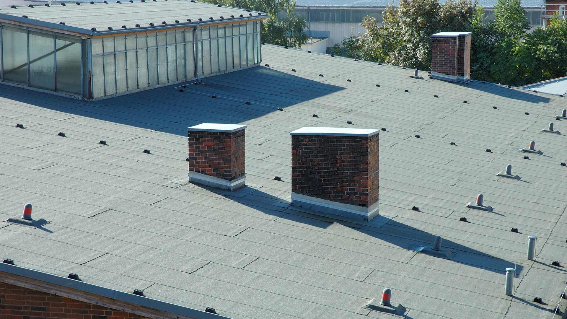 Commercial roofing services in Decatur, Alabama